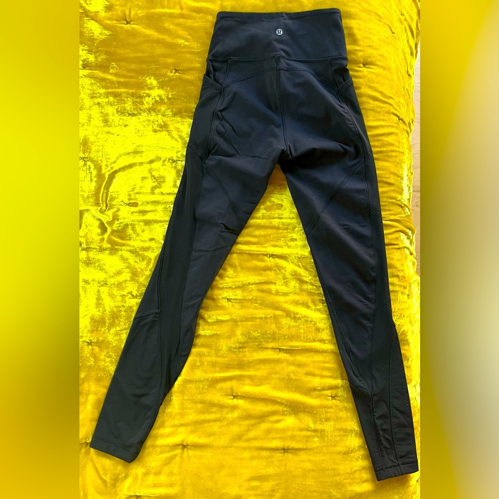 Lululemon Black Mesh Leggings W/ Pockets Size 4